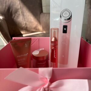 סט טיפוח Medicube – Booster Pro Pink Skincare Set 4 מוצרים