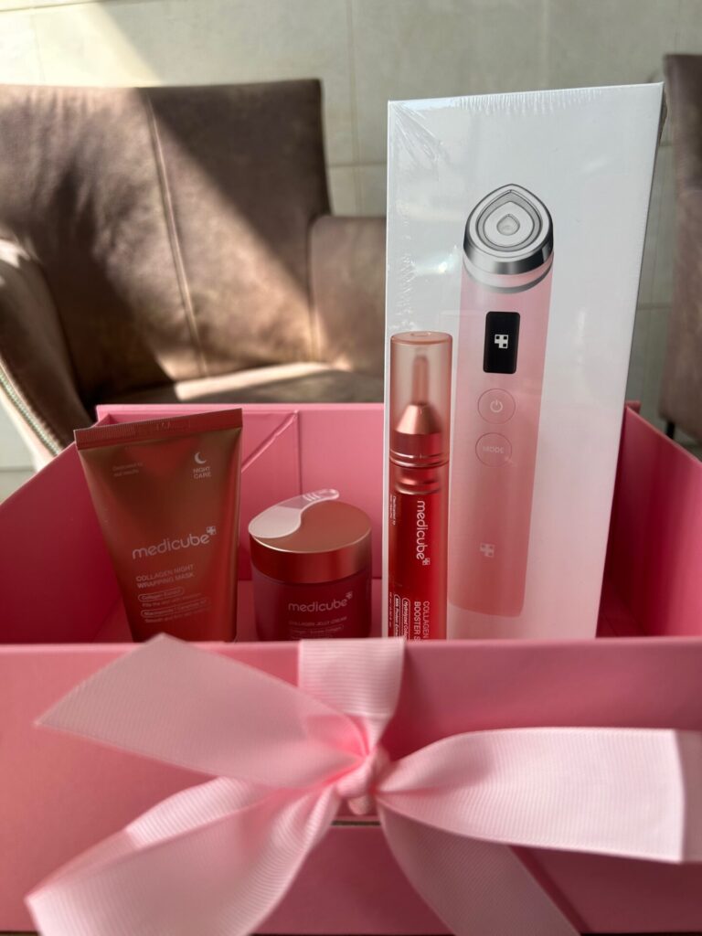 סט טיפוח Medicube – Booster Pro Pink Skincare Set 4 מוצרים
