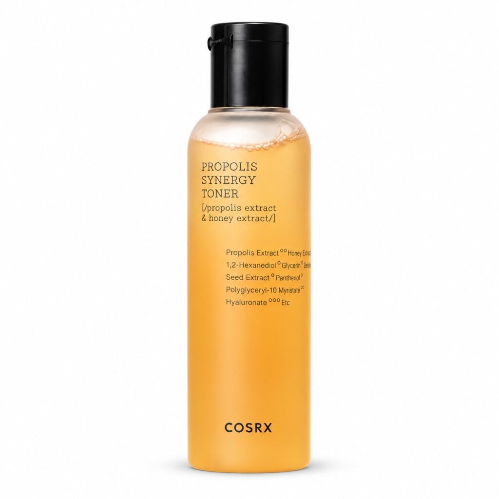 טונר פרופוליס COSRX Full Fit Propolis Synergy Toner 150 מ״ל על רקע לבן