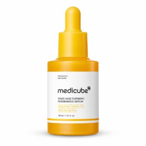 סרום Medicube חומצה קוג׳ית כורכום וניאצינמיד 30 מ״ל על רקע לבן